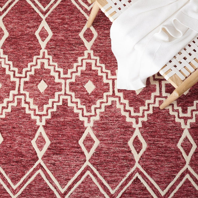 Safavieh Abstract Abt851Q Red/Ivory Rug.