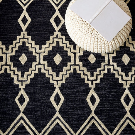 Safavieh Abstract Abt851Z Black/Ivory Rugs.
