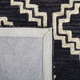 Safavieh Abstract Abt852Z Black/Ivory Rug.