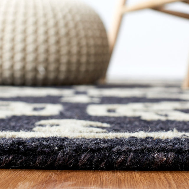 Safavieh Abstract Abt852Z Black/Ivory Rug.