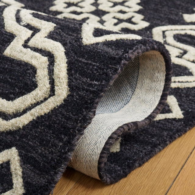 Safavieh Abstract Abt852Z Black/Ivory Rug.