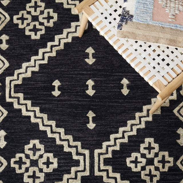 Safavieh Abstract Abt852Z Black/Ivory Rug.