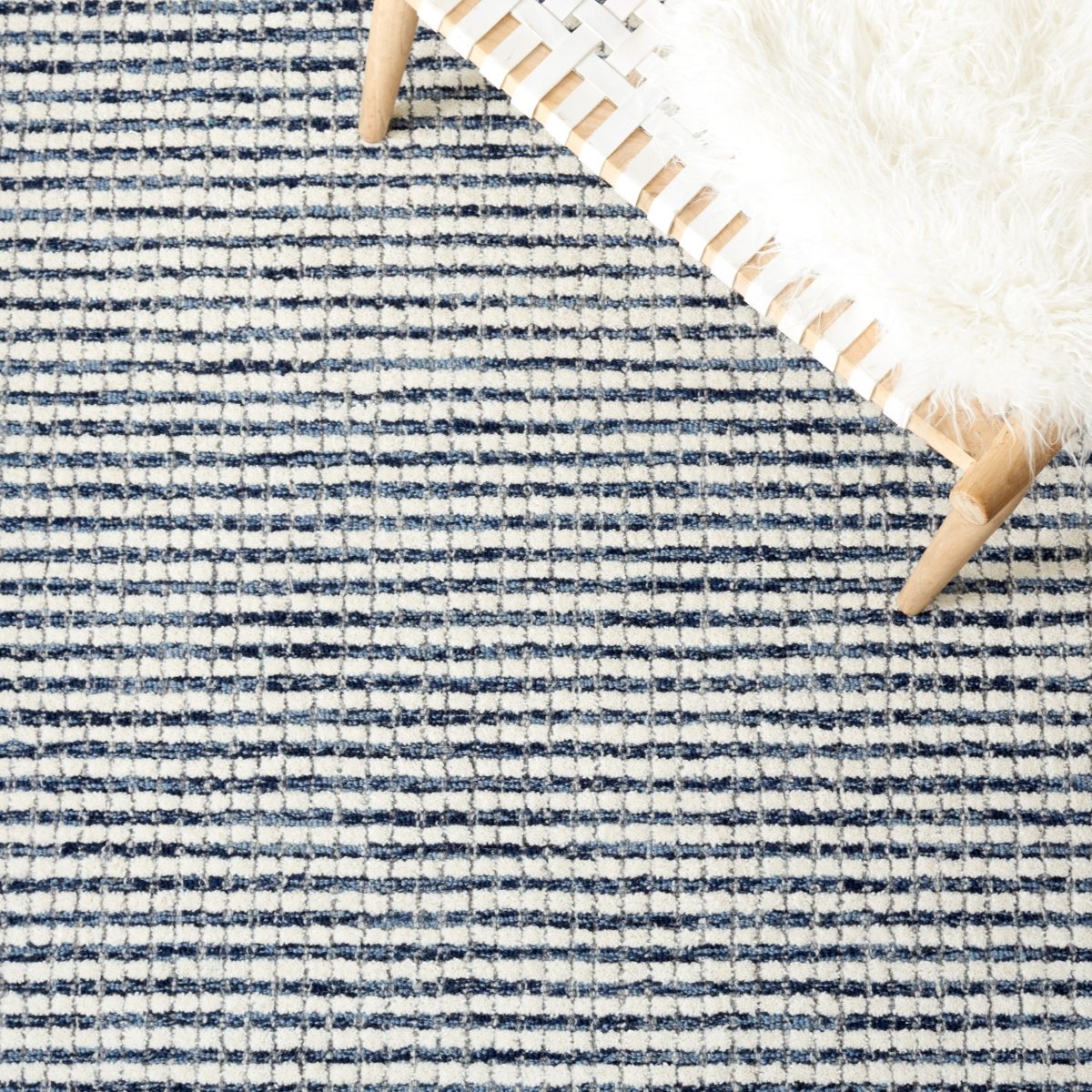 Safavieh Abstract Abt853M Blue/Ivory Rugs.