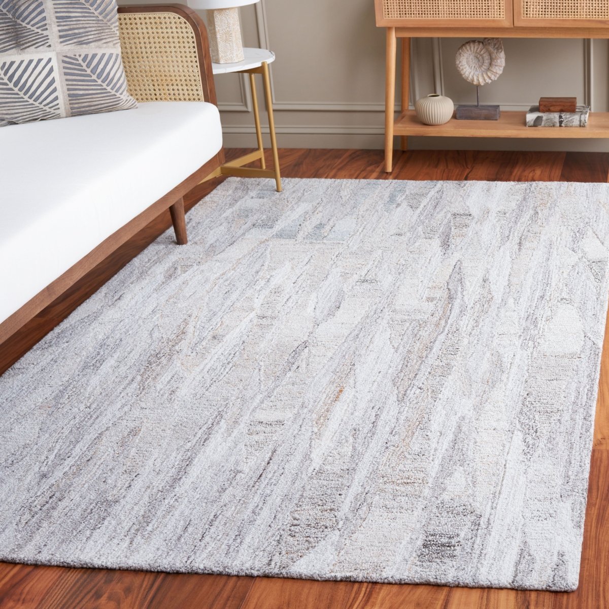 Safavieh Abstract Abt878B Beige/Brown Rug.
