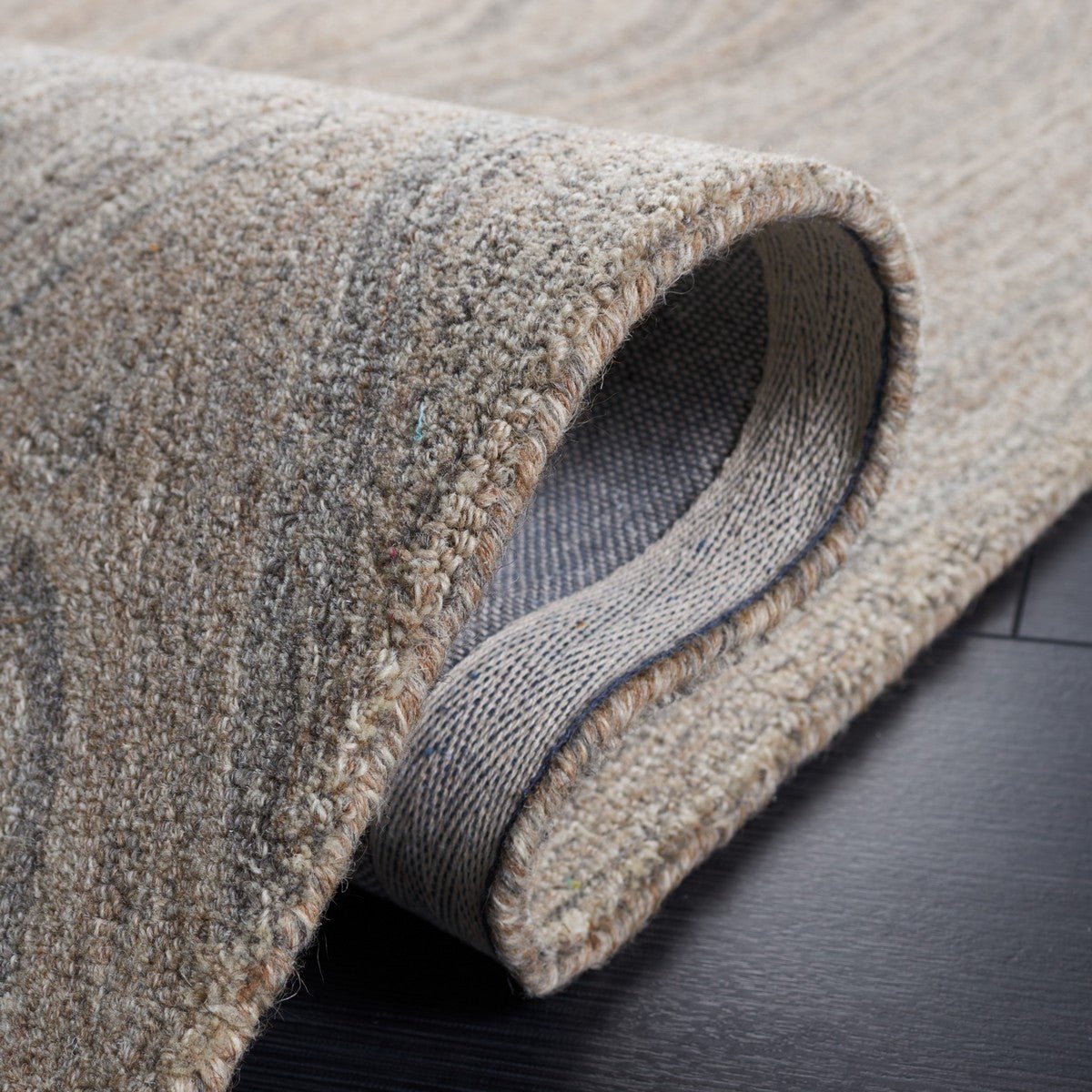 Safavieh Abstract Abt901A Beige/Grey Rug.