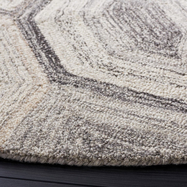 Safavieh Abstract Abt902F Natural/Grey Rug.