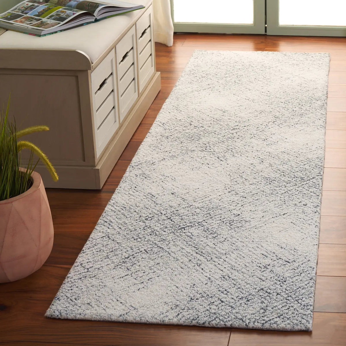 Safavieh Abstract 2'-3" x 8'-0" Rug in Ivory / Black