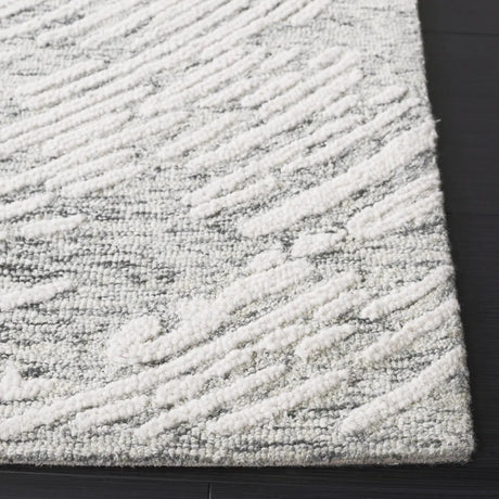 Safavieh Abstract 4'-0" x 6'-0" Rug in Grey / Ivory