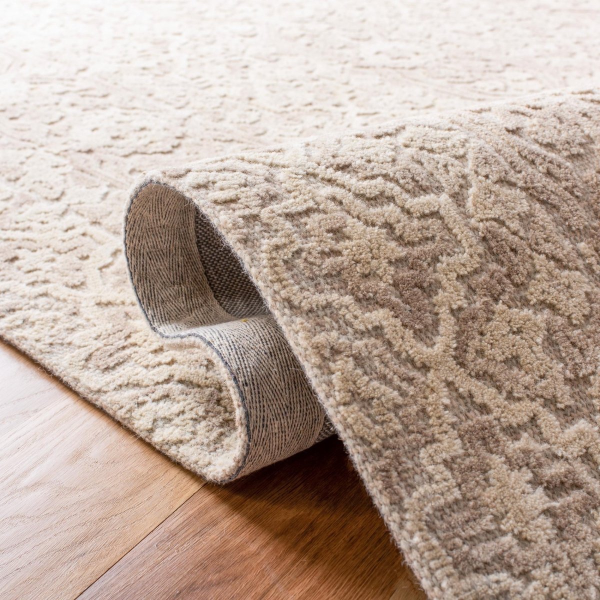 Safavieh Abstract Abt961B Beige/Light Brown Rugs.