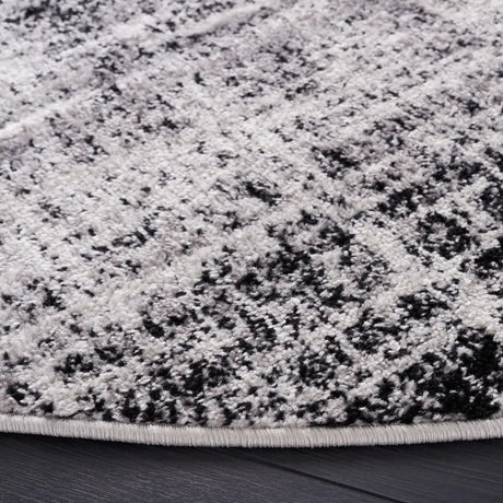 Safavieh Adirondack 6'-0" x 6'-0" Rug in Ivory / Black