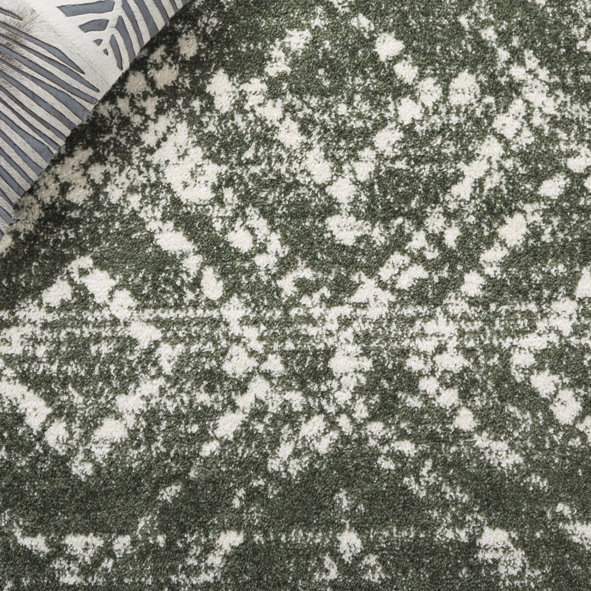 Safavieh Adirondack Adr131E Dark Green/Ivory Rug.