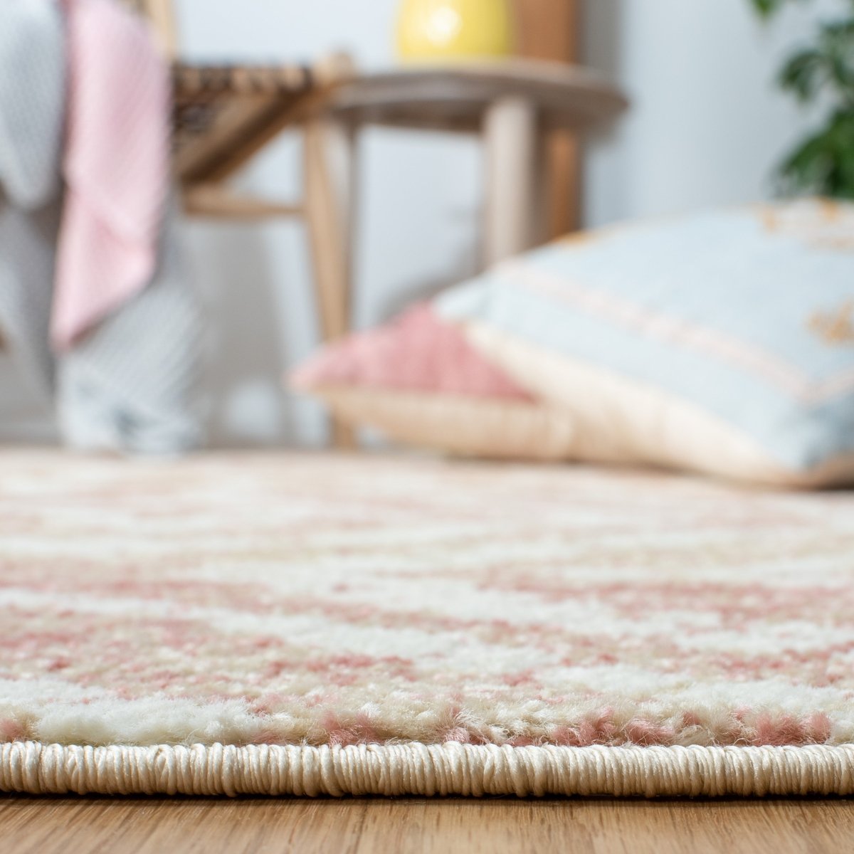 Safavieh Adirondack Adr131Q Rose/Gold Rugs.