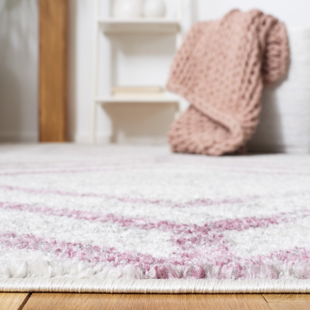 Safavieh Adirondack Adr253C Ivory/Plum Rug.