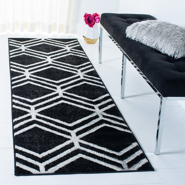 Safavieh Adirondack Adr253H Black/Ivory Rugs.