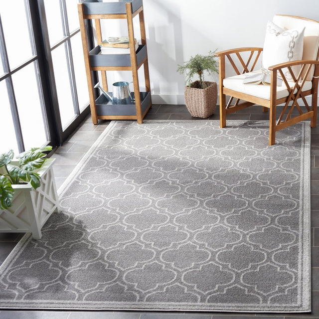 Safavieh Amherst Amt412C Grey / Light Grey Rugs.