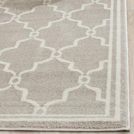 Safavieh Amherst Amt414B Light Grey / Ivory Rugs.