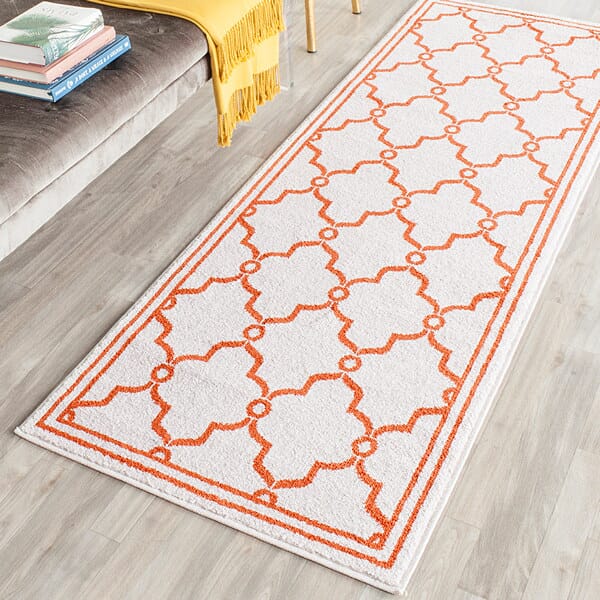 Safavieh Amherst Amt414F Beige / Orange Rugs.