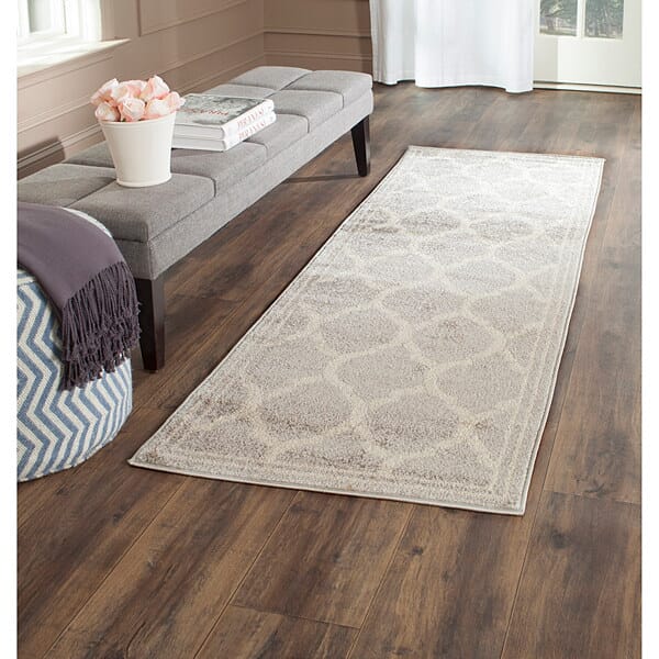 Safavieh Amherst Amt415B Light Grey / Ivory Rugs.