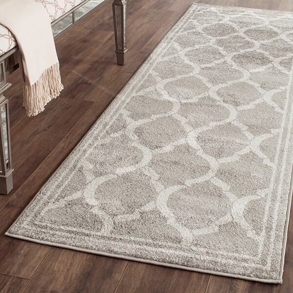 Safavieh Amherst Amt415C Grey / Light Grey Rugs.