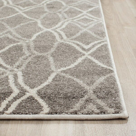 Safavieh Amherst Amt417C Grey / Light Grey Rugs.