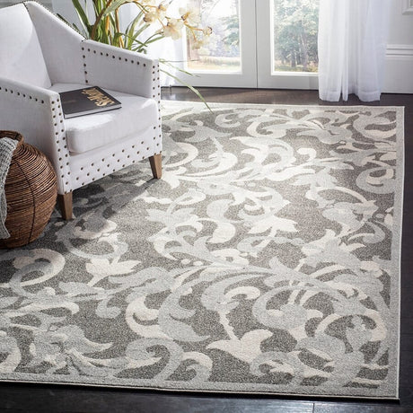 Safavieh Amherst Amt428C Grey / Light Grey Rugs.