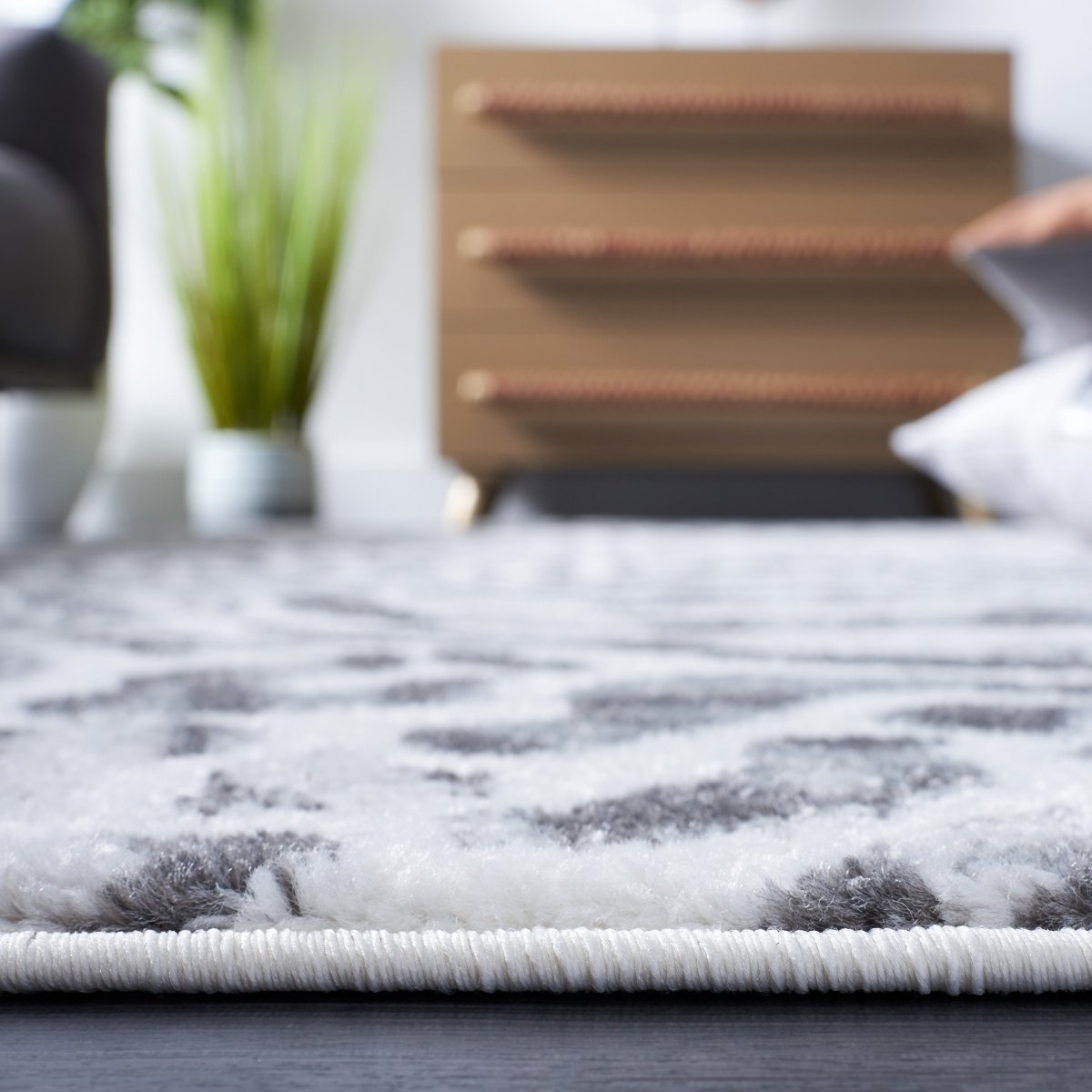 Safavieh Amsterdam Ams187F Ivory/Grey Rug.