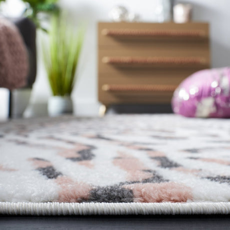 Safavieh Amsterdam Ams187U Ivory/Blush Rug.