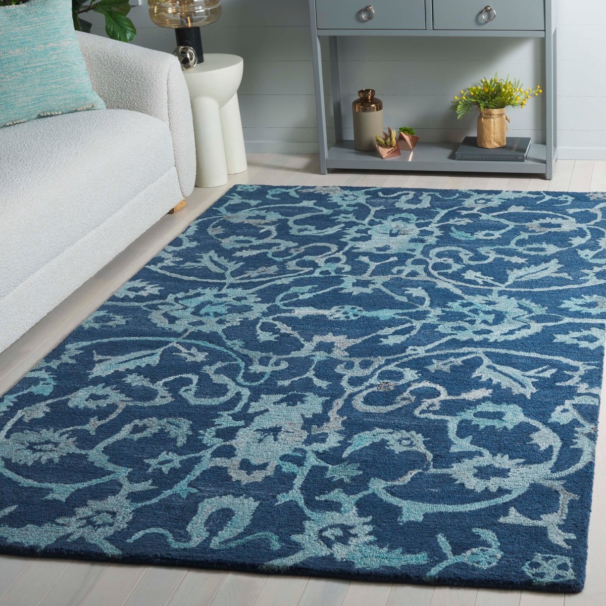 Safavieh Anatolia An401N Navy Rug.