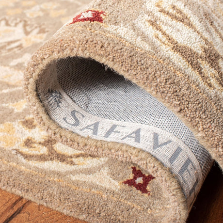 Safavieh Anatolia An559A Beige/Sage Rug.