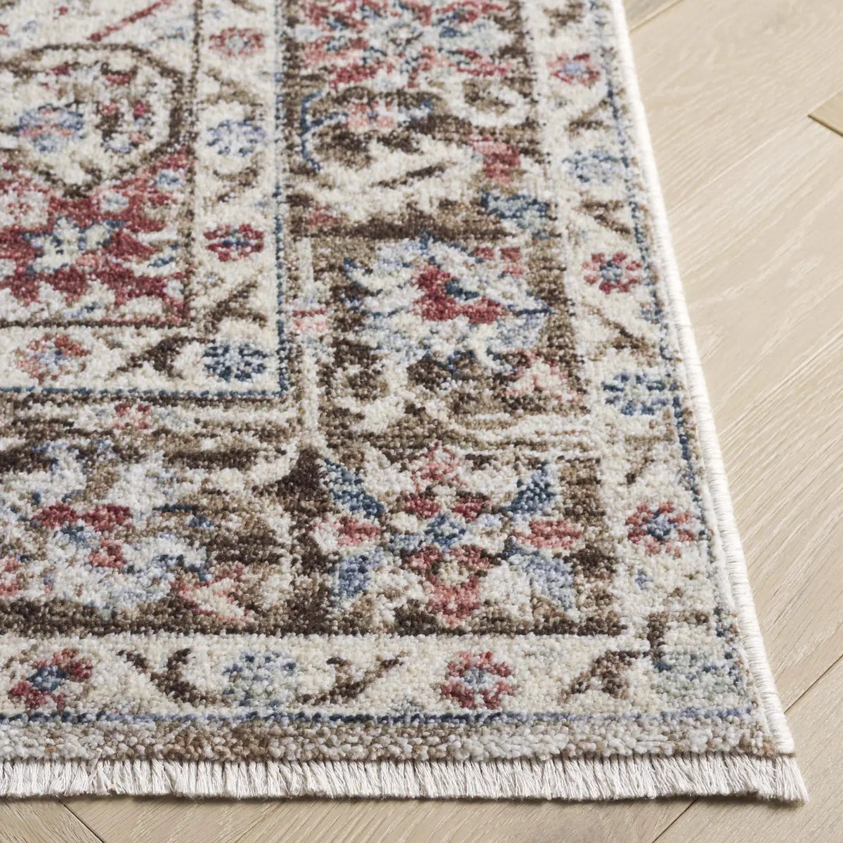 Safavieh Antique Patina 4'-0" x 5'-7" Rug in Beige / Brown