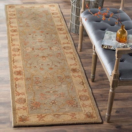 Safavieh Antiquity At62A Light Grey / Beige Rugs.