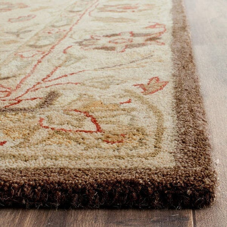 Safavieh Antiquity At812A Beige / Beige Rugs.