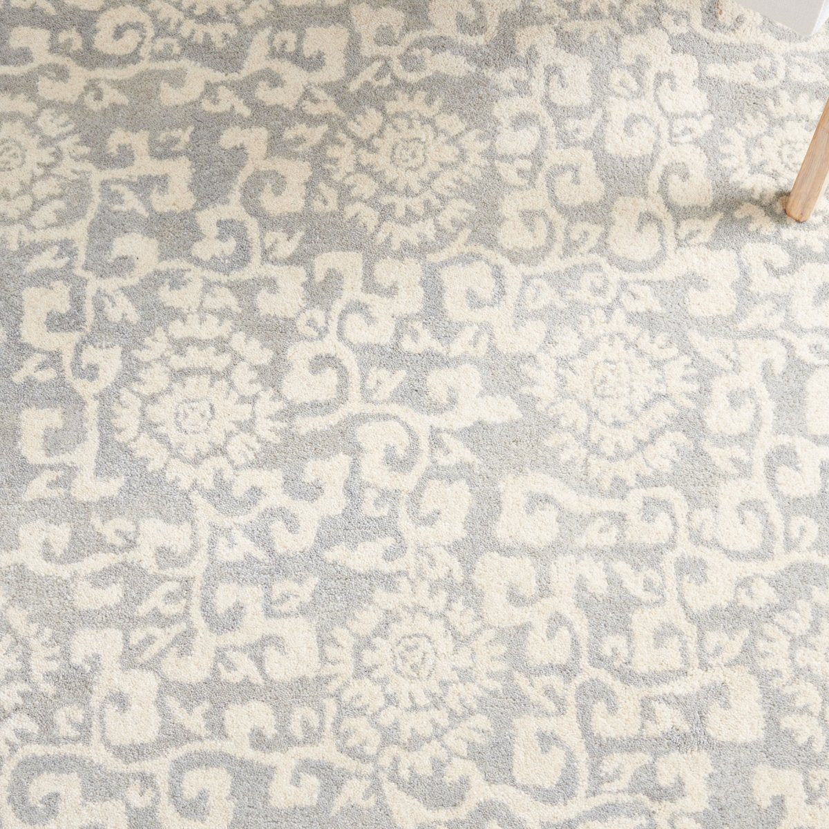 Safavieh Antiquity At860F Grey/Ivory Rug.
