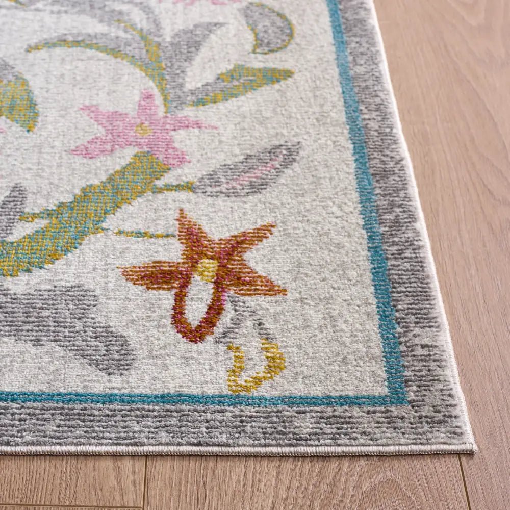 Safavieh Aria 5'-0" x 6'-7" Rug in Ivory / Grey