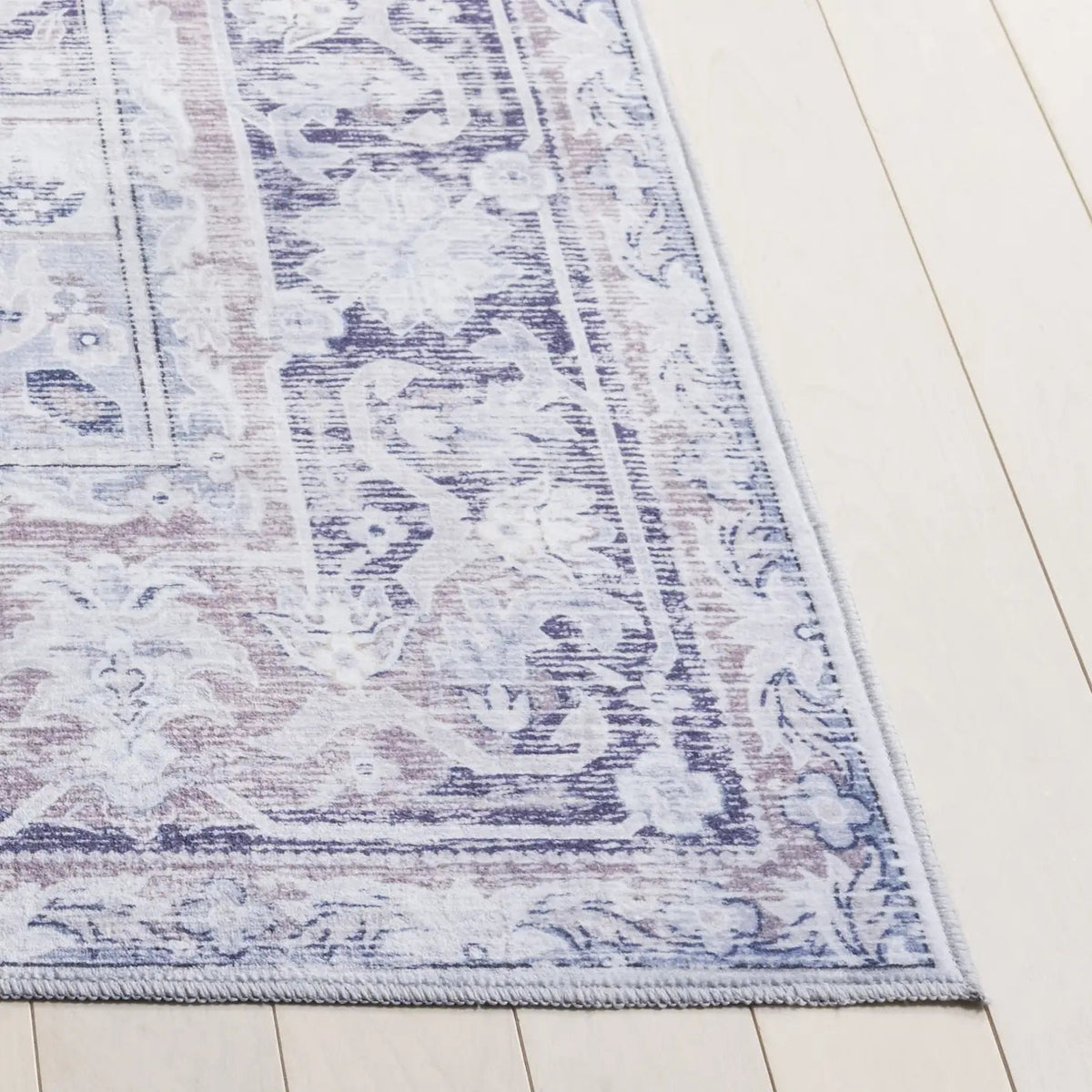 Safavieh Arizona 4'-0" x 6'-0" Rug in Ivory / Grey