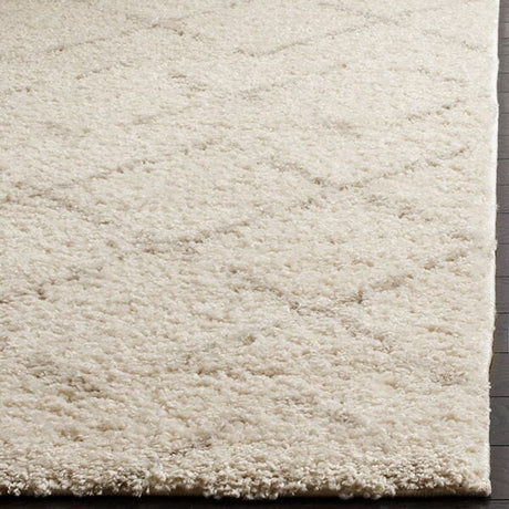 Safavieh Arizona Shag Asg743A Ivory/Beige Rug.