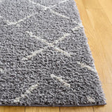 Safavieh Arizona Shag 5'-1" x 7'-6" Rug in Dark Grey / Ivory