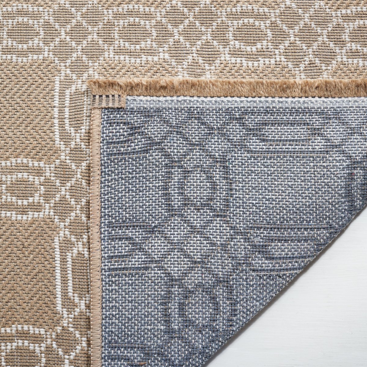 Safavieh Aspect Ape404B Natural/Ivory Rug.