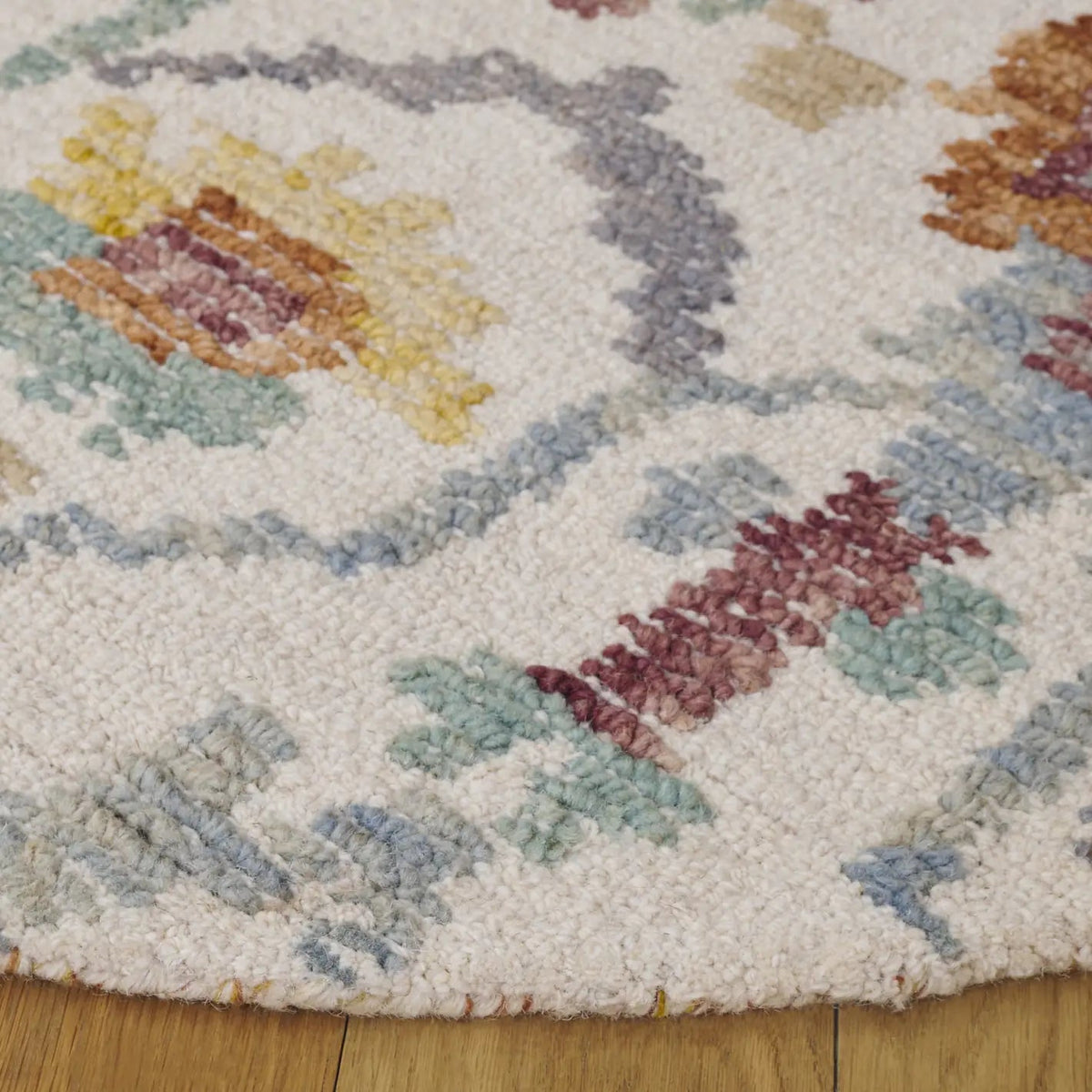 Safavieh Aspen 5'-0" x 5'-0" Rug in Ivory / Green