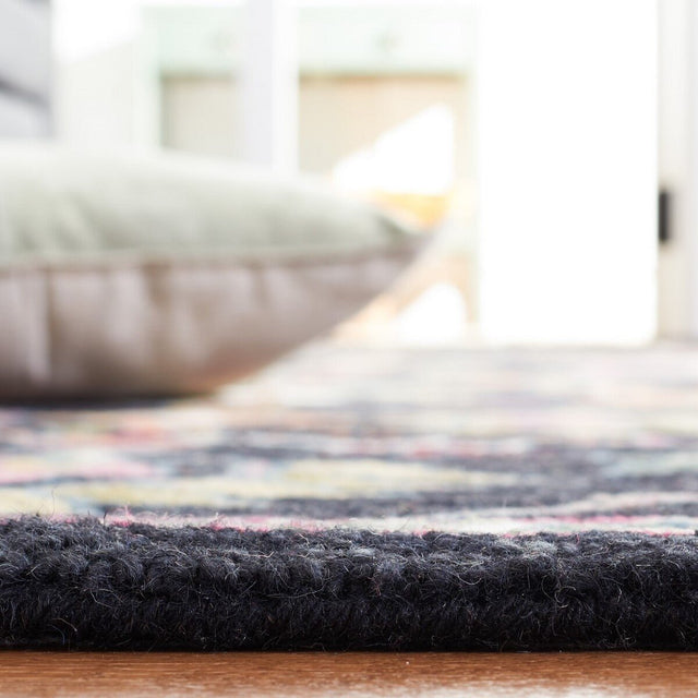 Safavieh Aspen Apn135Z Black/Pink Rug.