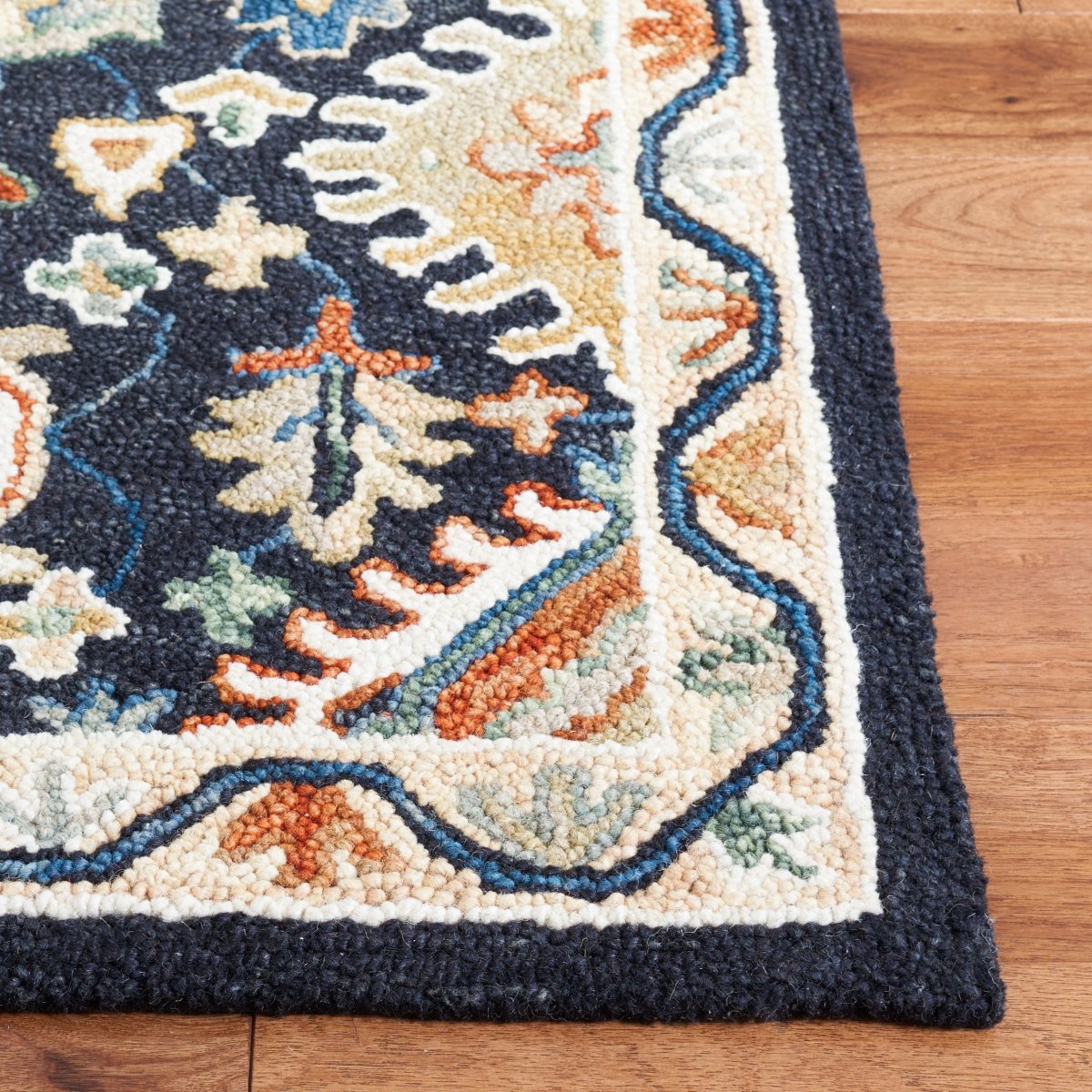 Safavieh Aspen Apn145Z Black/Rust Rug.