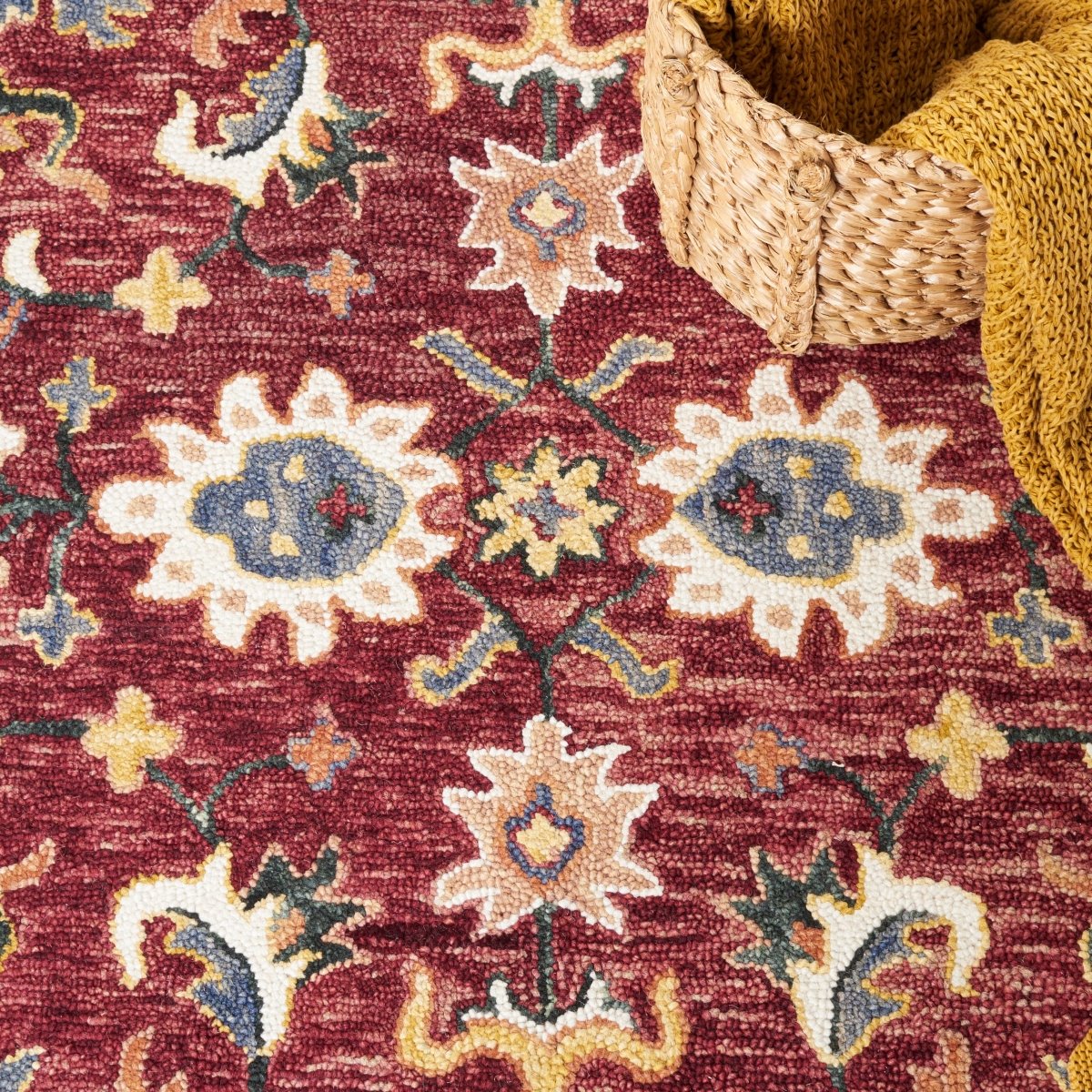 Safavieh Aspen Apn147Q Red/Rust Rug.