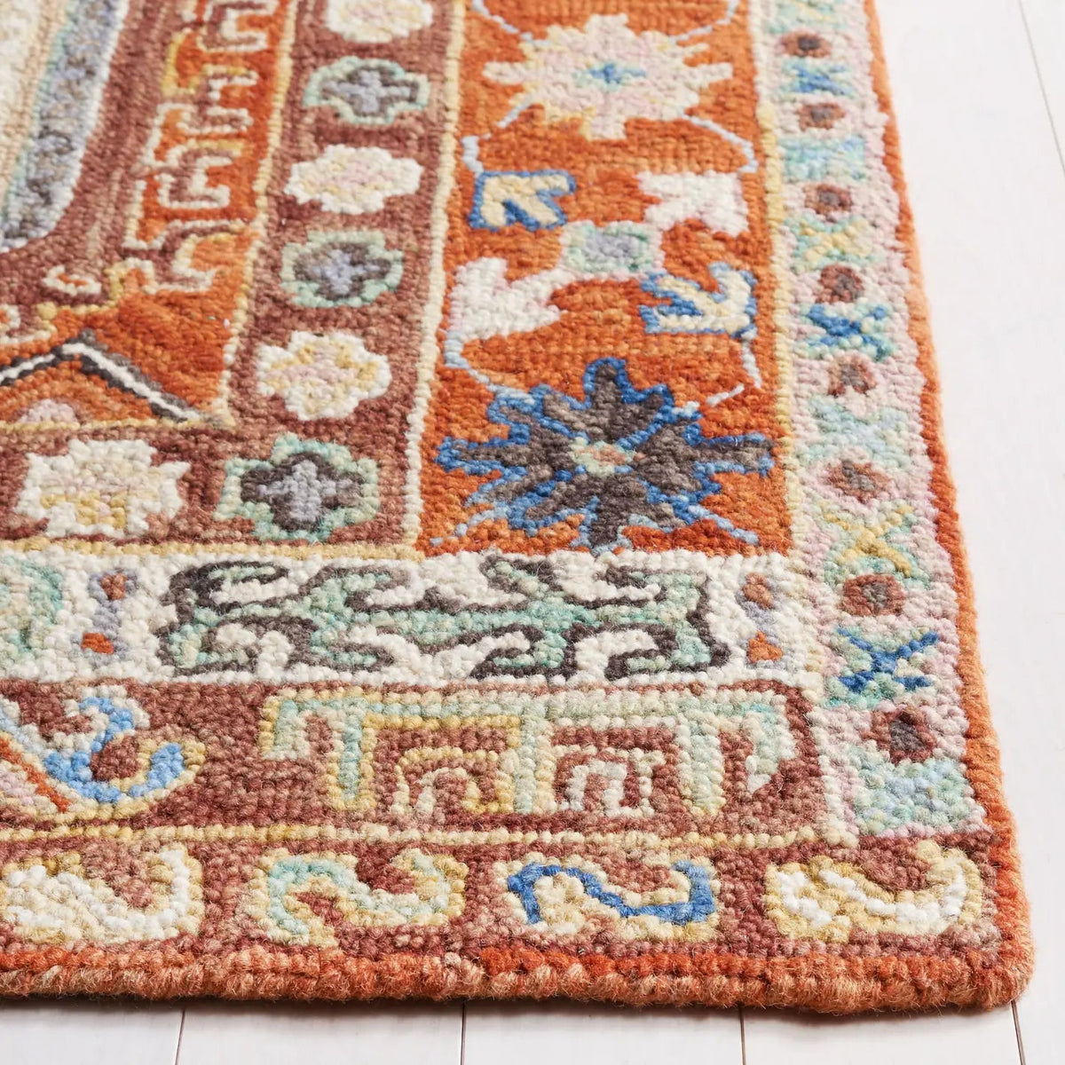 Safavieh Aspen 4'-0" x 6'-0" Rug in Rust / Ivory