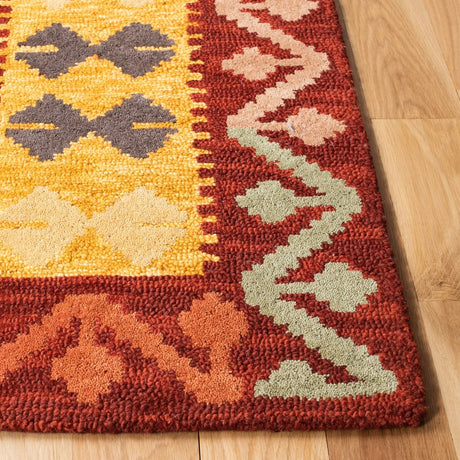 Safavieh Aspen Apn403Q Red/Gold Rugs.