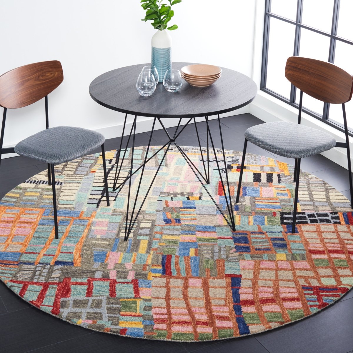 Safavieh Aspen Apn517A Ivory/Black Rug.