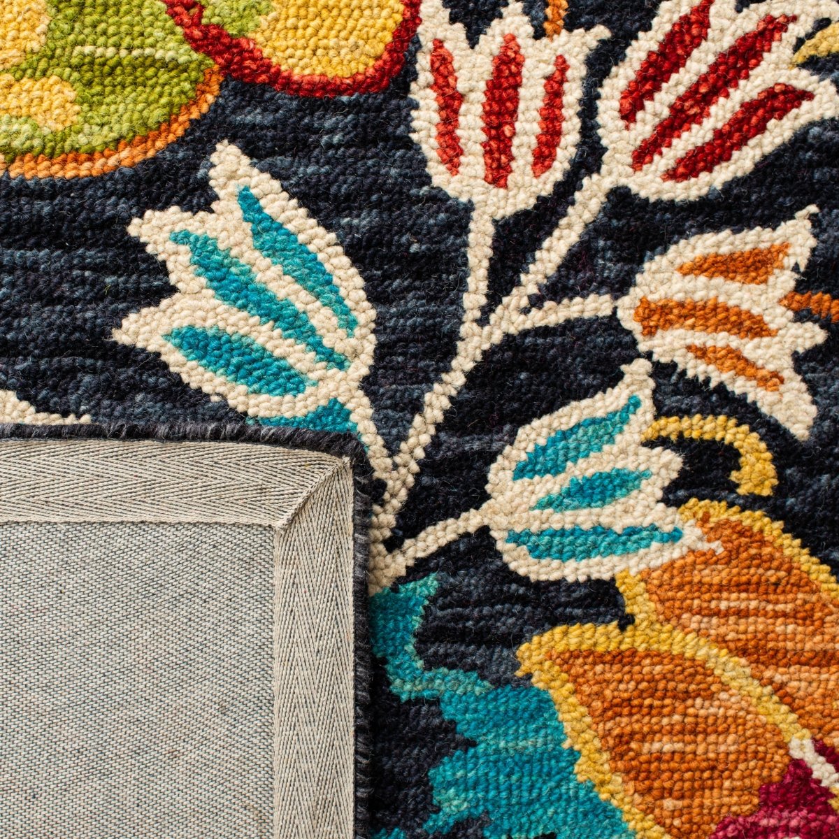 Safavieh Aspen Apn520H Charcoal/Blue Rug.