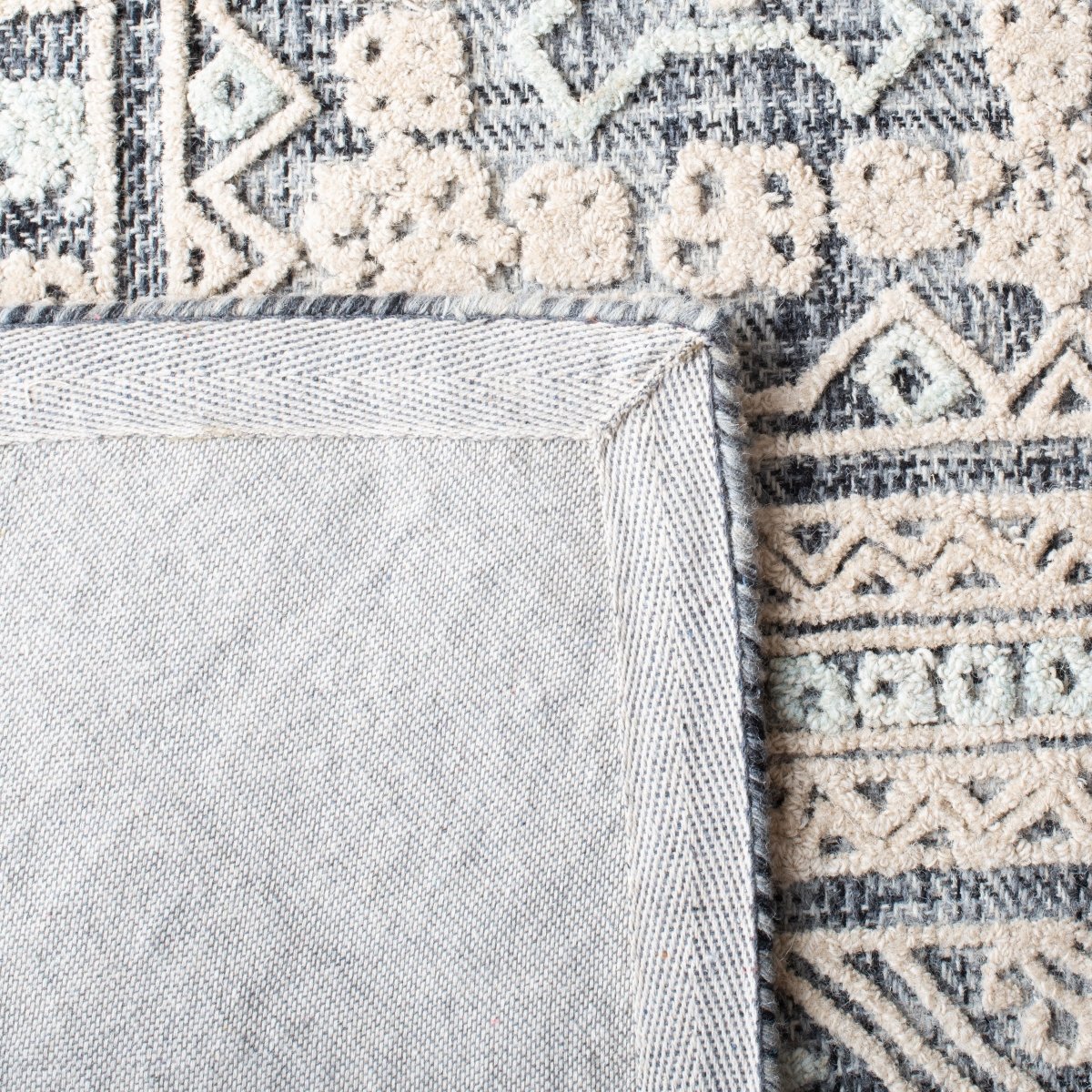 Safavieh Aspen Apn532H Charcoal Rugs.