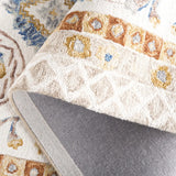 Safavieh Aspen 4'-0" x 6'-0" Rug in Ivory / Beige