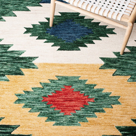 Safavieh Aspen Apn704Y Green/Red Rugs.