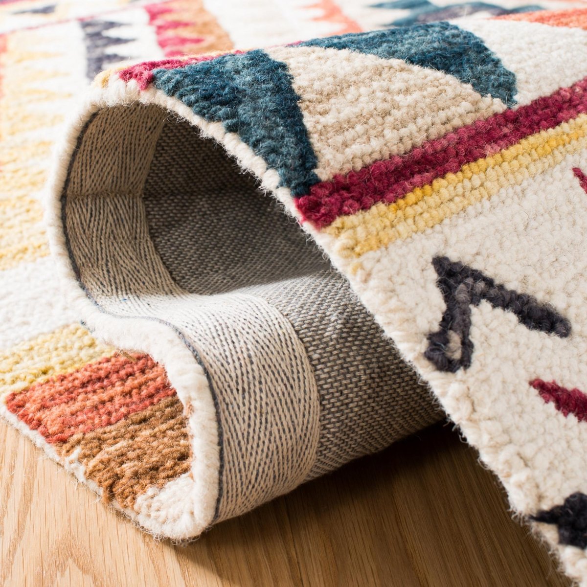 Safavieh Aspen Apn806P Rust/Ivory Rugs.